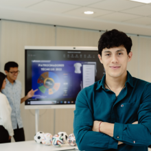 Estudiante-udla-negocios-deportivos-clase-presencial