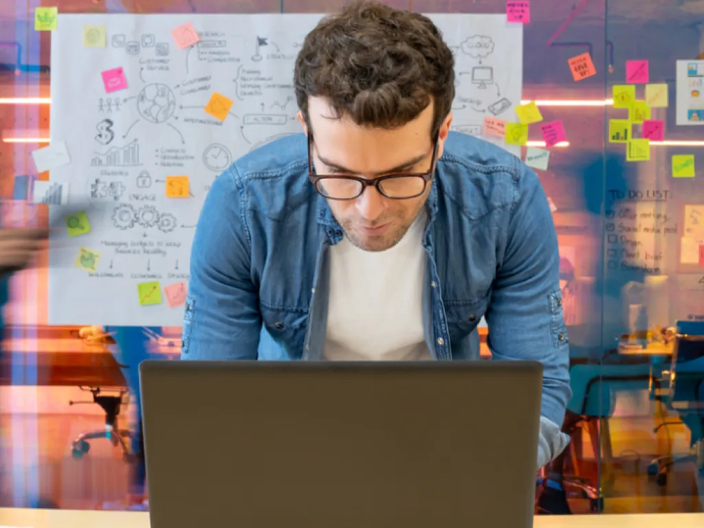 udla-ecuador-universidad-marketing-carrera-universitaria