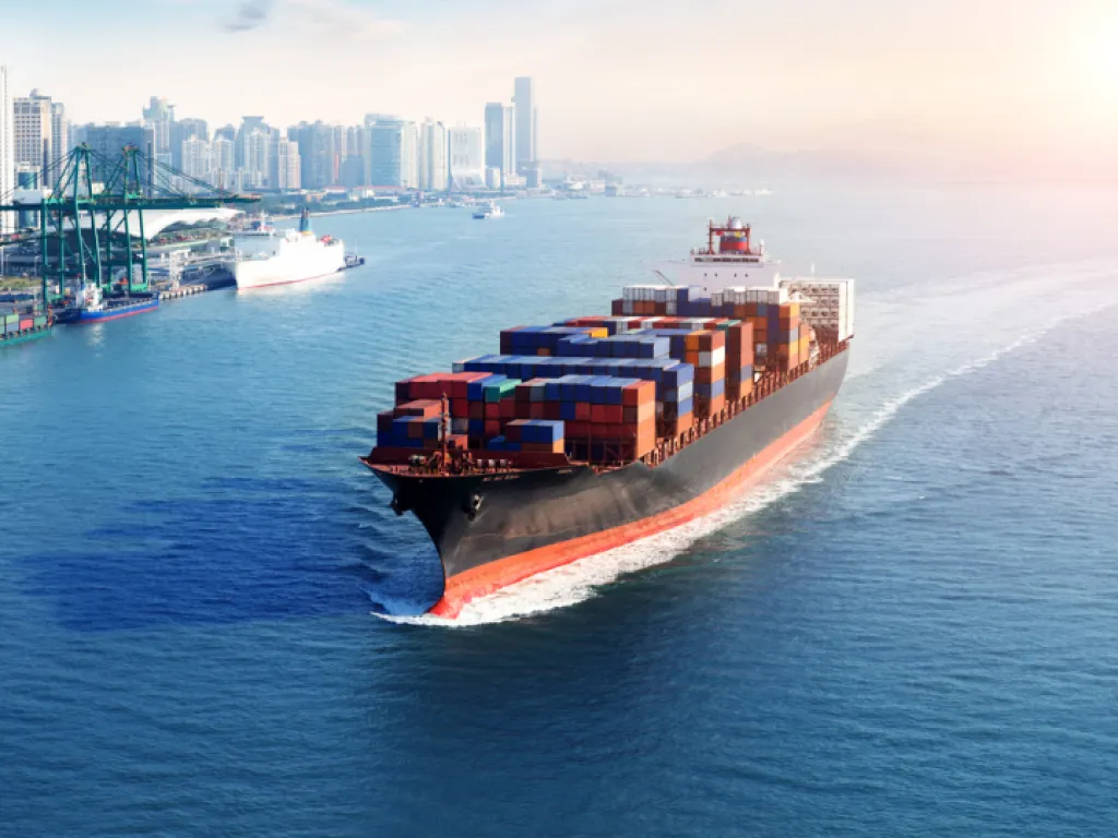 Carrera de Negocios Internacionales UDLA Exportaciones Importaciones Comercio Internacional Buque de carga