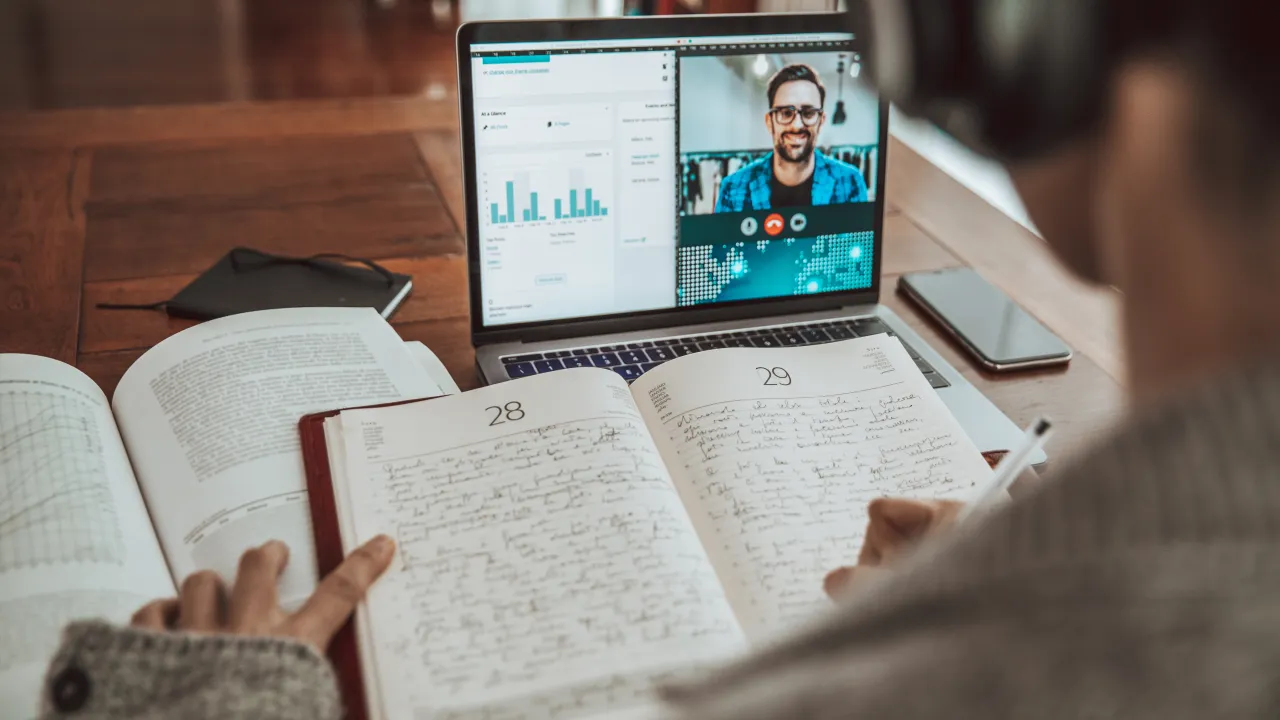 Modalidad Nocturna UDLA Docentes profesionales para modalidad nocturna en línea