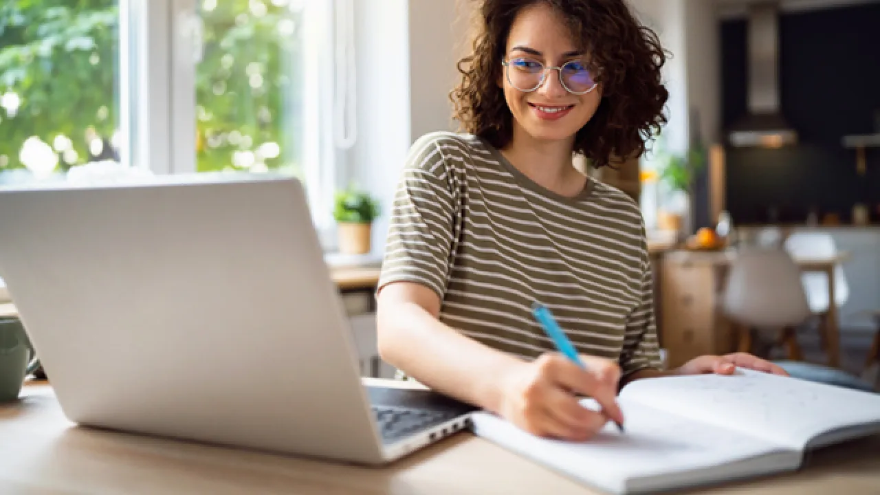 udla-estudia-modalidad-hibrida-flexibilidad-online