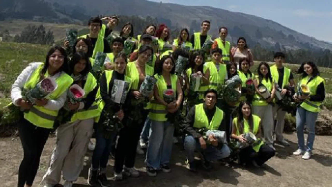 udla-pregrado-negocios-internacionales-floricola