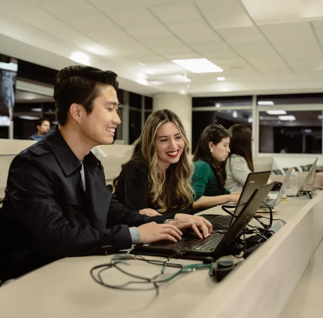 Escuela de Negocios UDLA