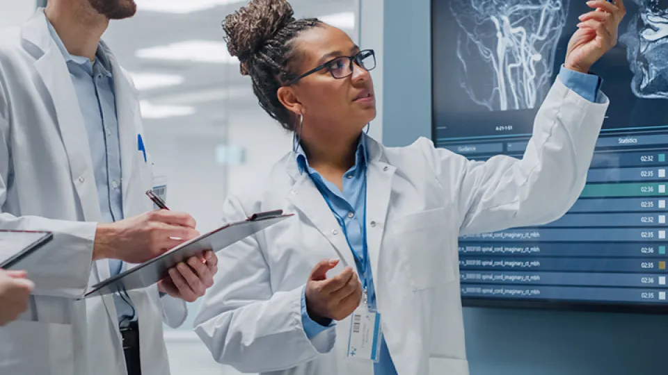 Especialización en Neurología UDLA