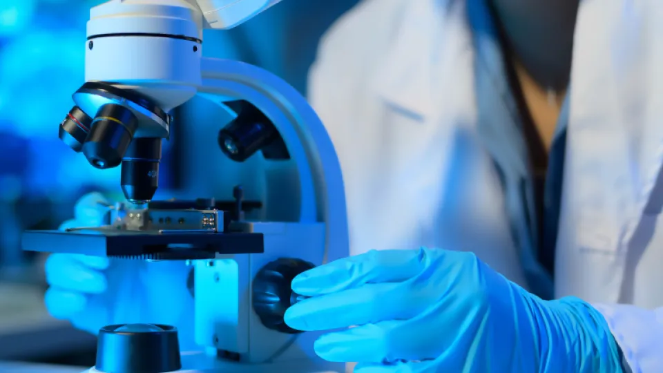 udla-edco-diplomado-en-microbiologia-clinica